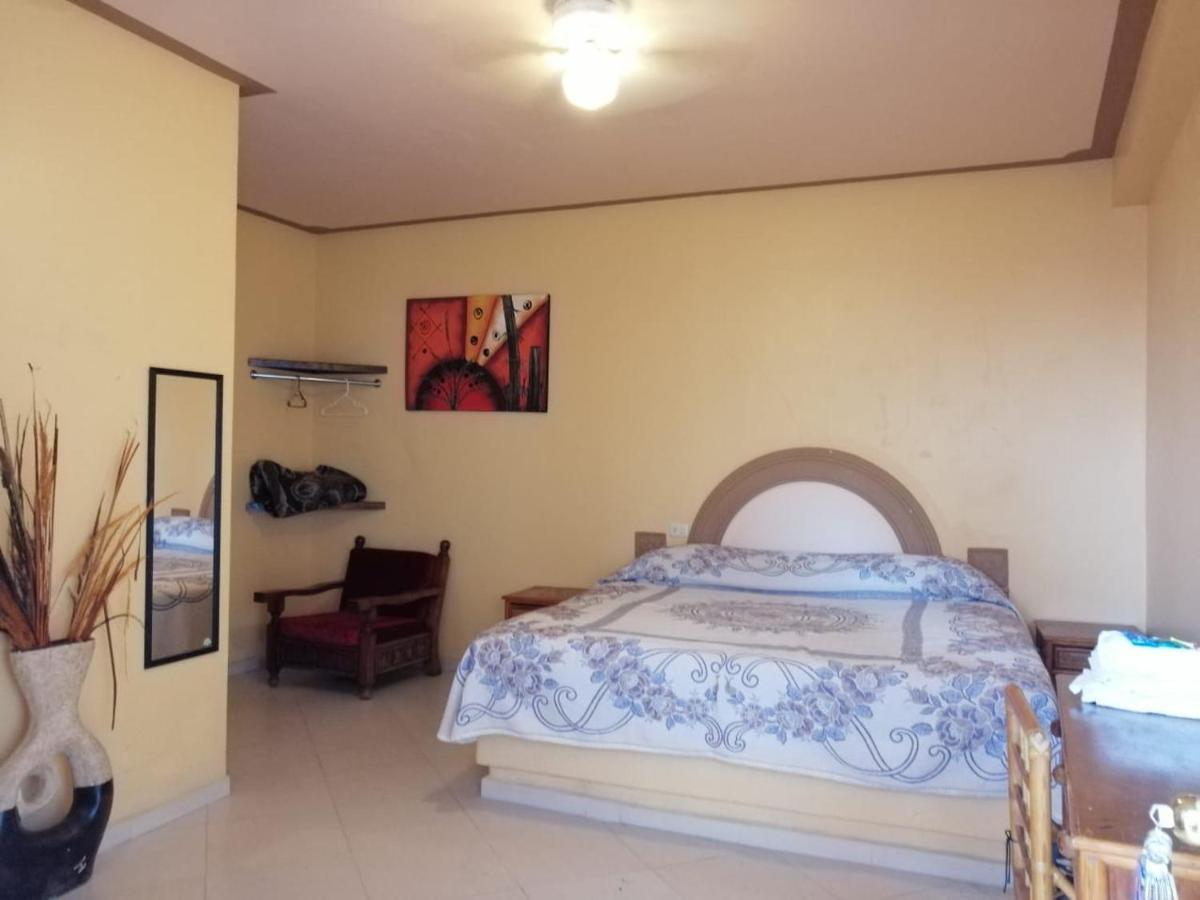 Hotel Real Cadereyta de Montes Exterior photo